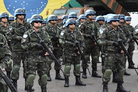 Militares da região participam da Operação Acolhida, que recebe venezuelanos na fronteira em Roraima