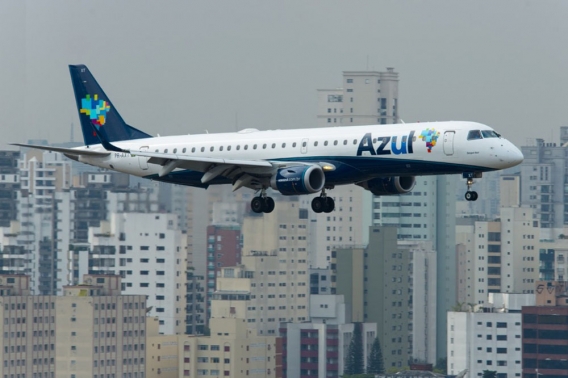 Azul entra na ponte aérea