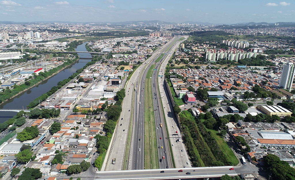 CCR ViaOeste e RodoAnel preveem fluxo de 1,3 milhão de veículos no feriado
