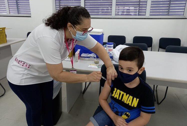 Vacinação de crianças de 5 a 11 anos continua em Barueri