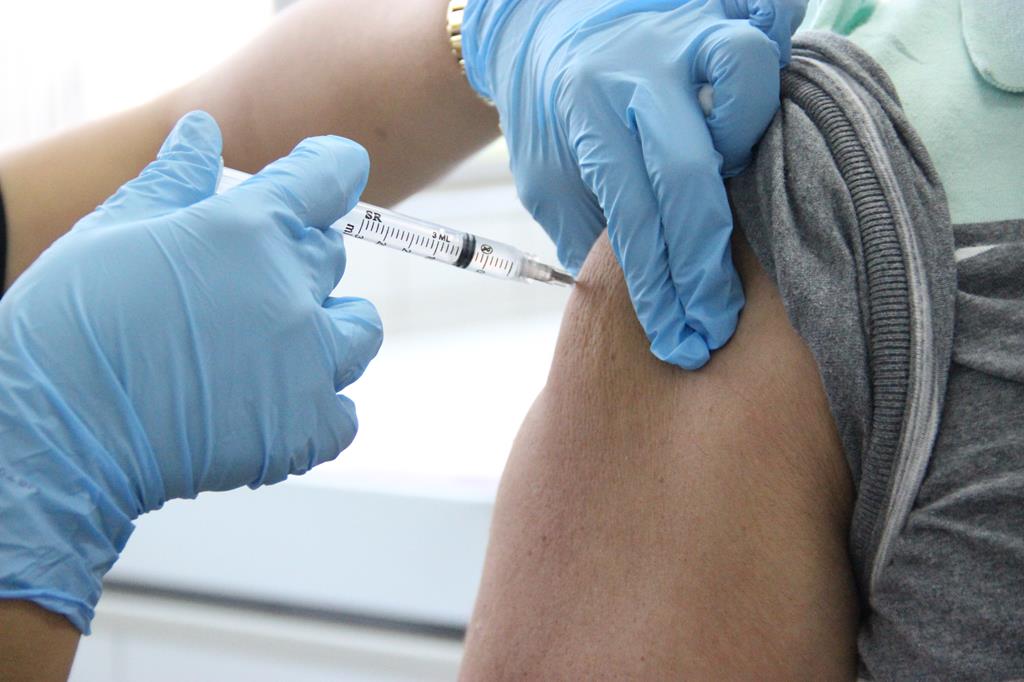 Vacinação contra gripe começa nesta segunda em Barueri
