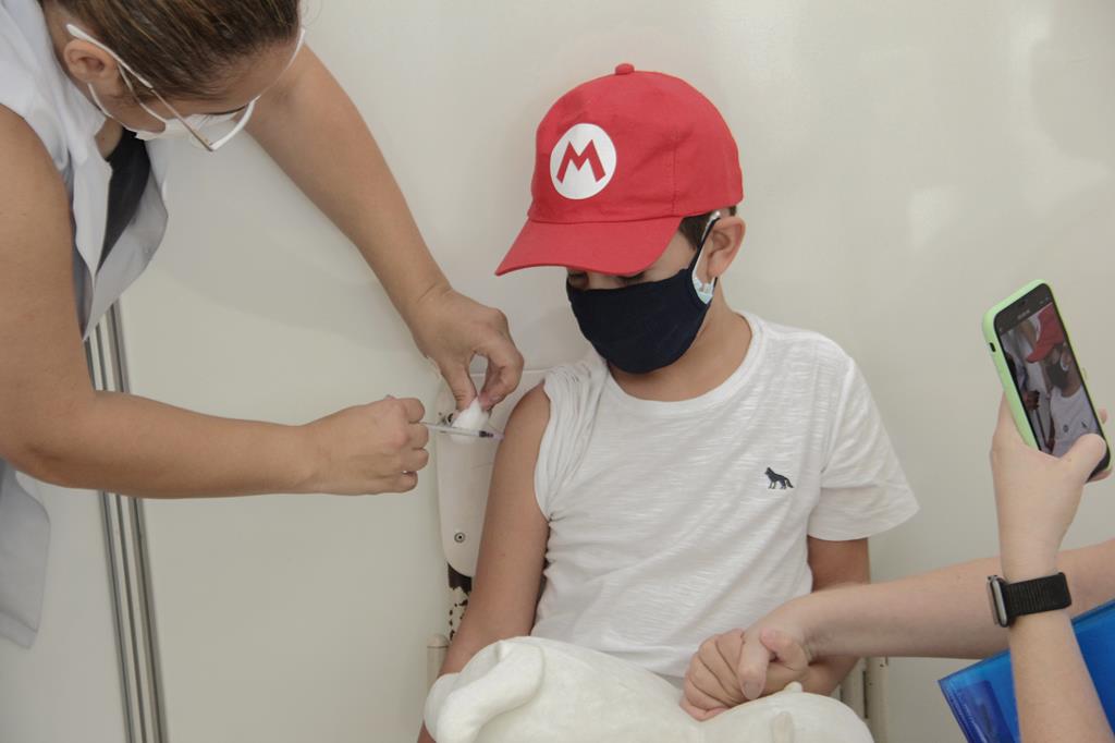 Campanhas de vacinação para crianças e adolescentes começam no dia 8