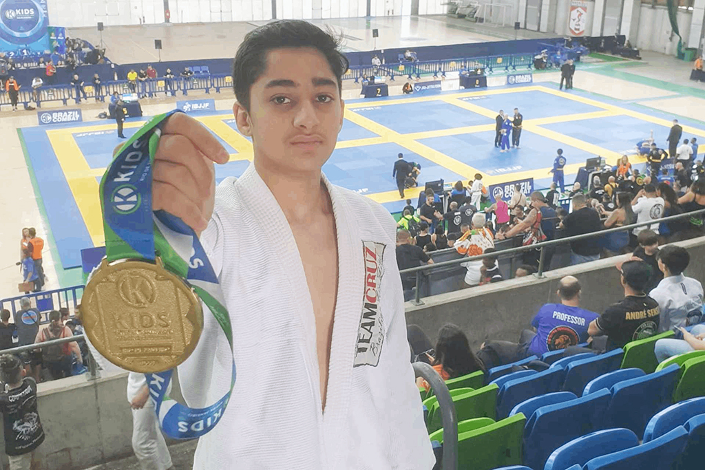 Parnaibano bicampeão de jiu-jítsu conquista medalha de ouro