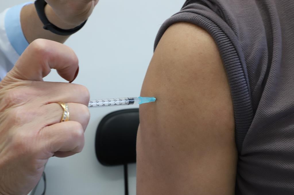 Campanha de Vacinação Contra a Gripe em Barueri segue até o dia 31 de maio