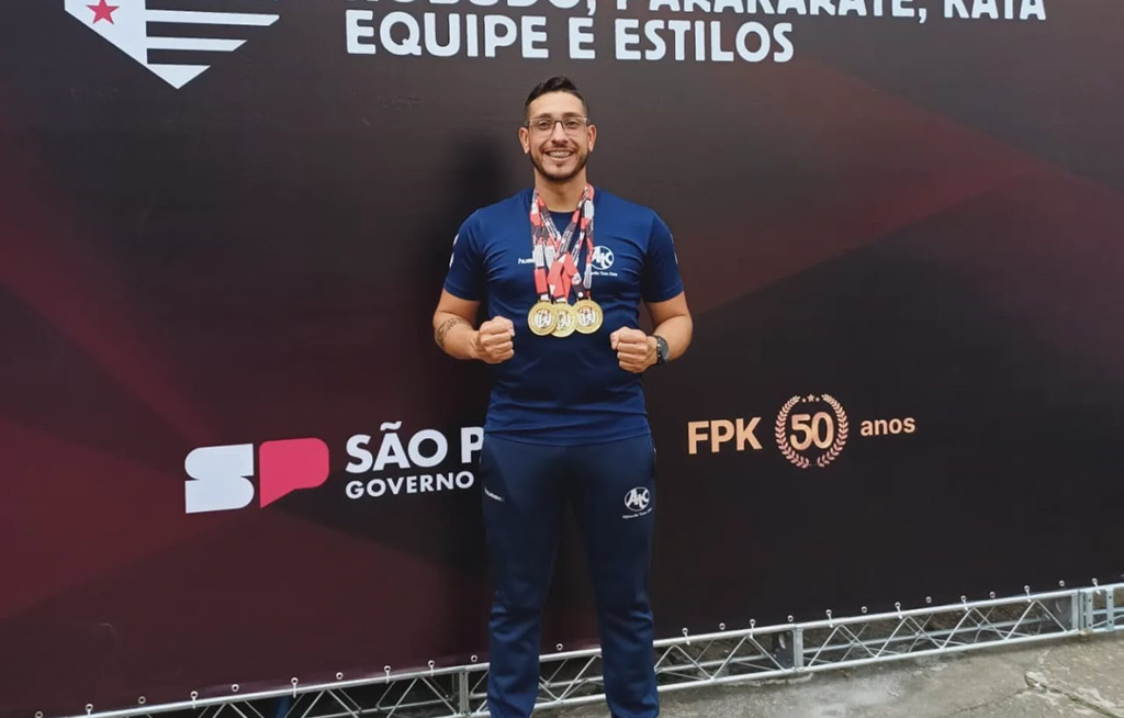 Victor Sales, Sensei do ATC é premiado com 3 medalhas de ouro