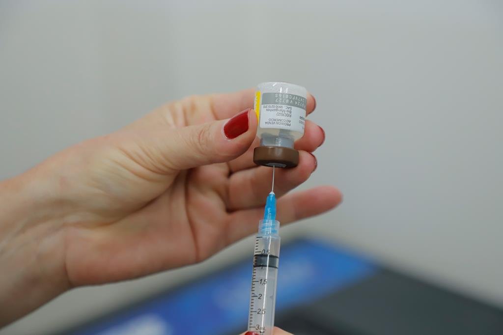 Barueri imuniza mais de 2.500 pessoas no Dia D de vacinação Barueri imuniza mais de 2.500 pessoas no Dia D de vacinação