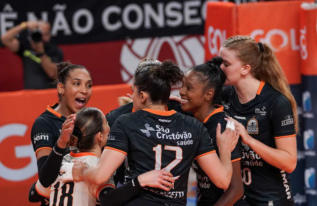 Osasco vence Praia Clube pela Superliga Feminina de Vôlei Osasco vence Praia Clube pela Superliga Feminina de Vôlei