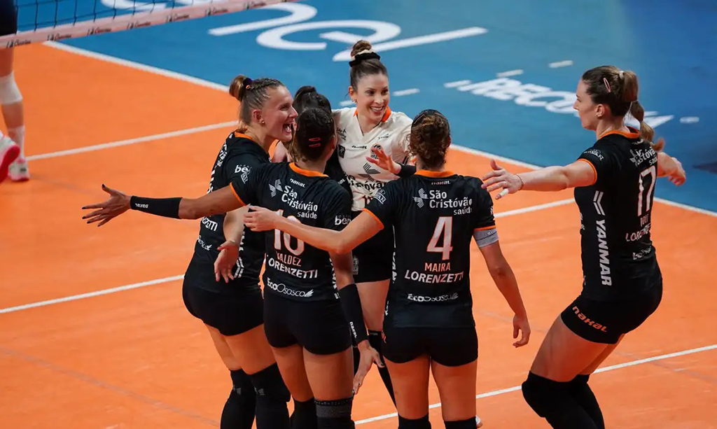 Osasco enfrenta o Sesc/RJ nas quartas de final da Superliga no sábado (29)