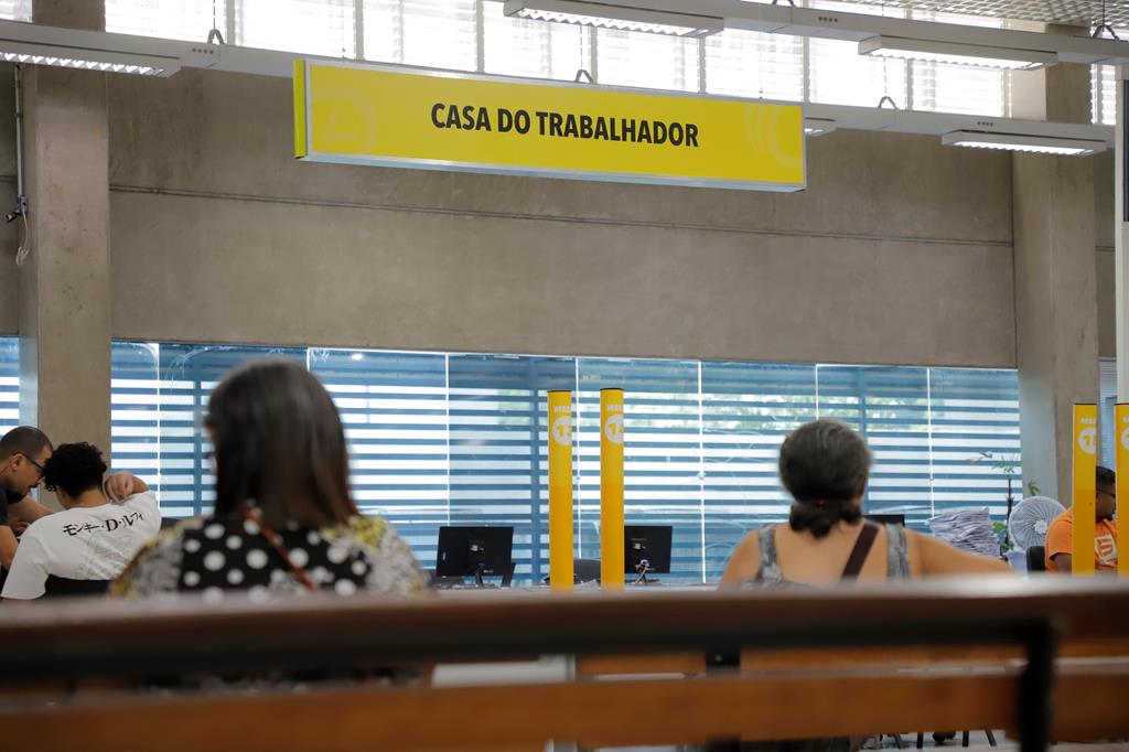 Barueri oferece 21 novas vagas de emprego de 29 de abril a 5 de maio Barueri oferece 21 novas vagas de emprego de 29 de abril a 5 de maio