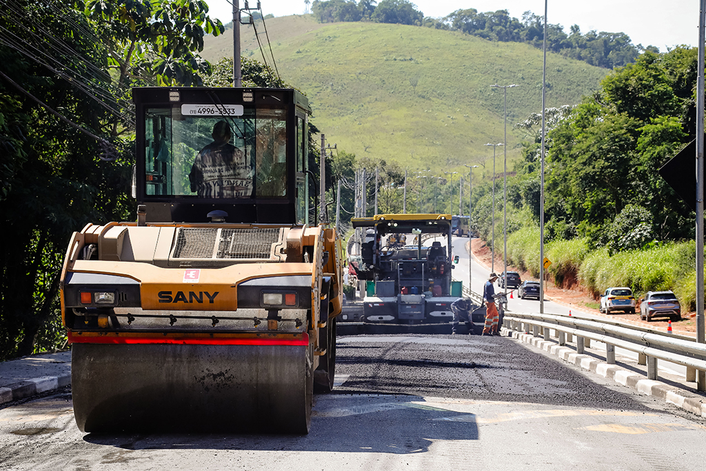 Parnaíba conclui recapeamento de trecho importante da Estrada Tenente Marques Parnaíba conclui recapeamento de trecho importante da Estrada Tenente Marques
