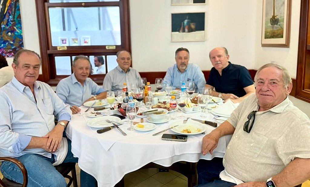 Almoço do Prefeito Roberto Pitteri no Restaurante El Uruguayo com a diretoria da AREA