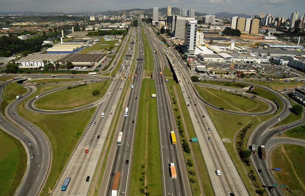 Castello Branco e Raposo Tavares recebem 1,2 milhão de usuários no feriado de Corpus Christi