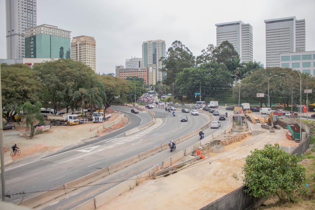 ViaOeste inicia, nova etapa das obras de duplicação das marginais em Barueri ViaOeste inicia, nova etapa das obras de duplicação das marginais em Barueri