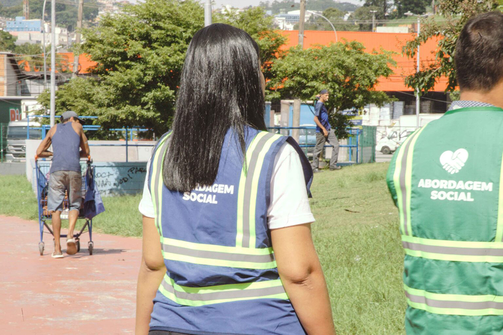 Cotia tem canal on-line para notificação de pessoas em situação de rua Cotia tem canal on-line para notificação de pessoas em situação de rua