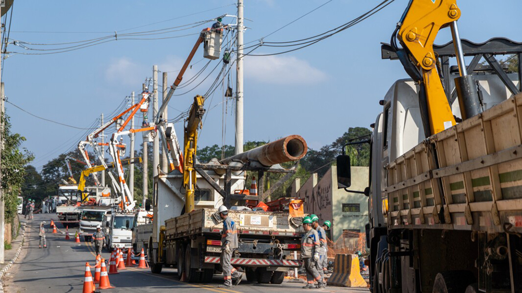 Carapicuíba retoma obra de duplicação na Av. São Camilo