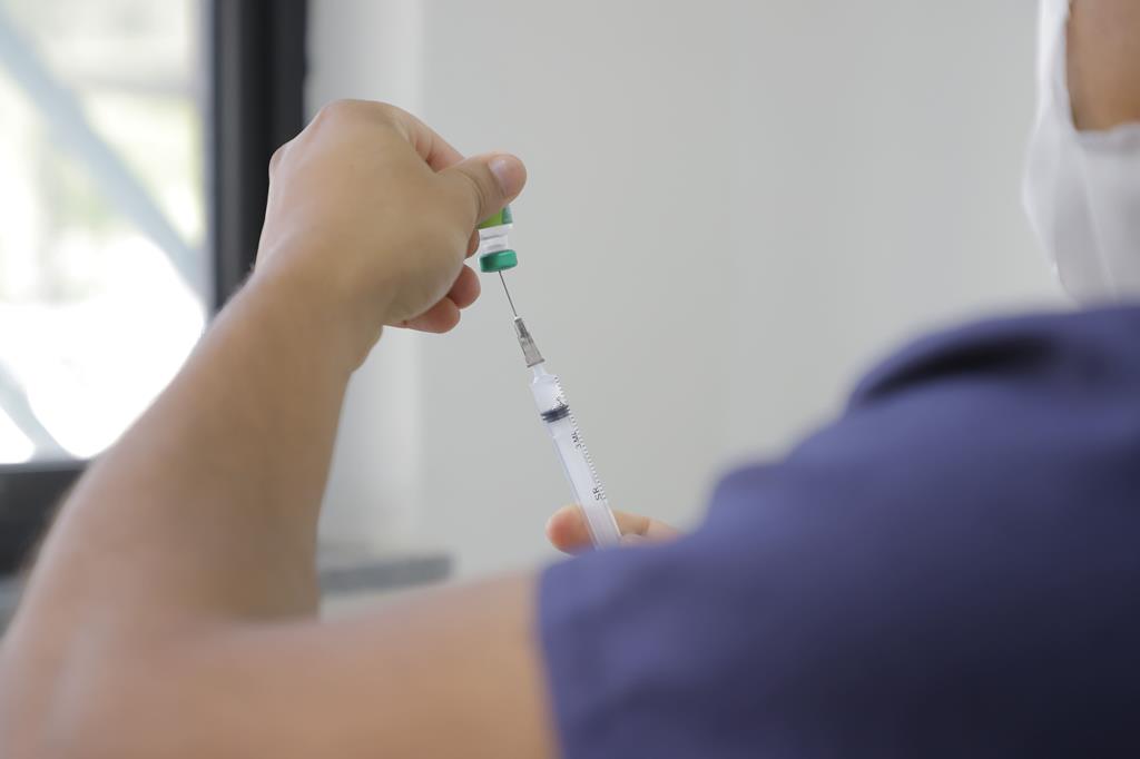 Barueri inicia a vacinação de crianças e adolescentes menores de 15 anos neste sábado (27) Barueri inicia a vacinação de crianças e adolescentes menores de 15 anos neste sábado (27)