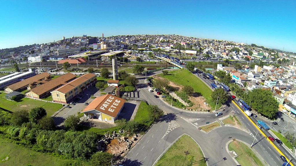 Fatec Carapicuíba oferece mais de 200 vagas para o 1º semestre de 2026