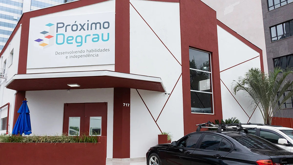 PRÓXIMO DEGRAU abre vagas para profissionais das áreas de saúde, marketing e capacitação, em Alphaville