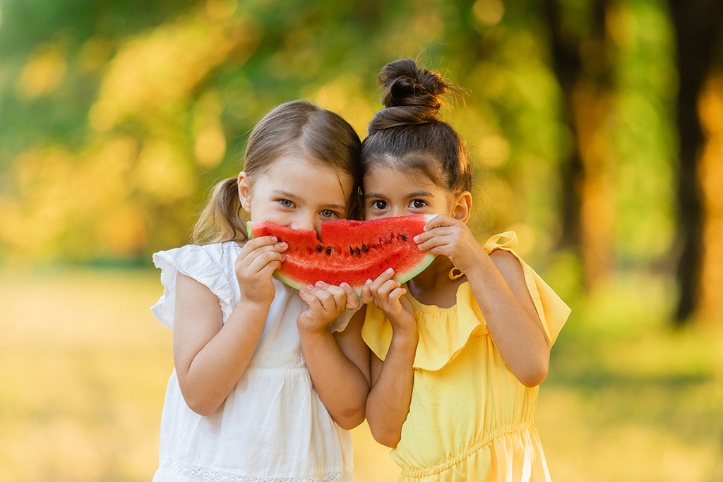 Alimentação saudável promove felicidade! Alimentação saudável promove felicidade!