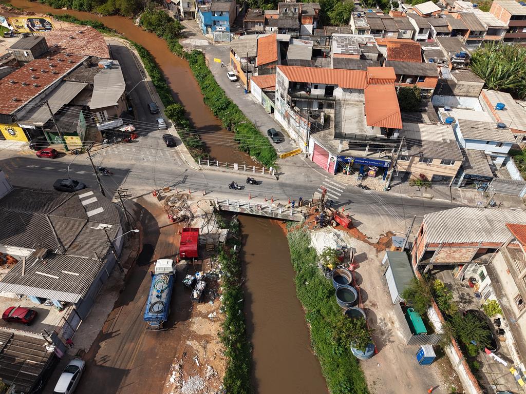 Barueri interdita ponte para reconstrução e reforço contra enchentes no Rio Cotia na próxima quinta-feira (20) Barueri interdita ponte para reconstrução e reforço contra enchentes no Rio Cotia na próxima quinta-feira (20)