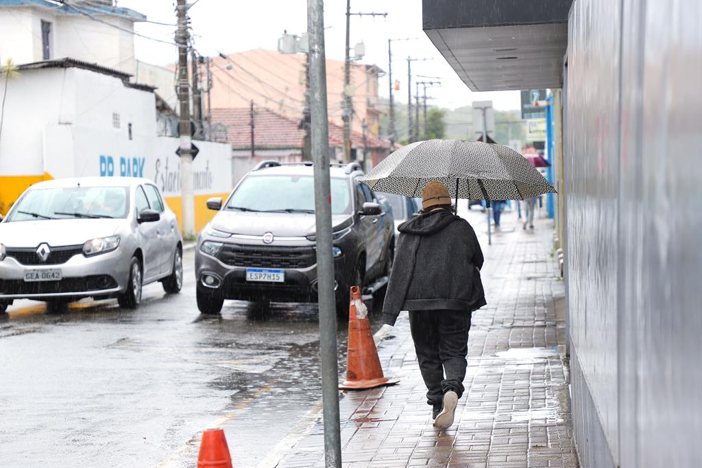 Barueri entra em alerta para temporais e ventos fortes Barueri entra em alerta para temporais e ventos fortes