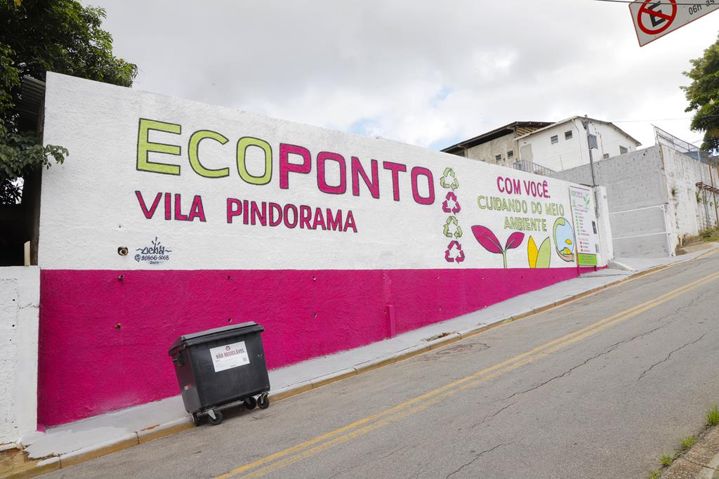 Zeladoria de Barueri reforça ações contra alagamentos