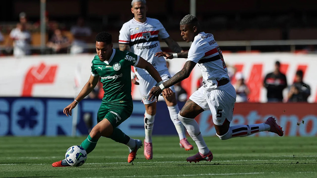 Palmeiras e São Paulo duelam neste sábado, na Arena Barueri