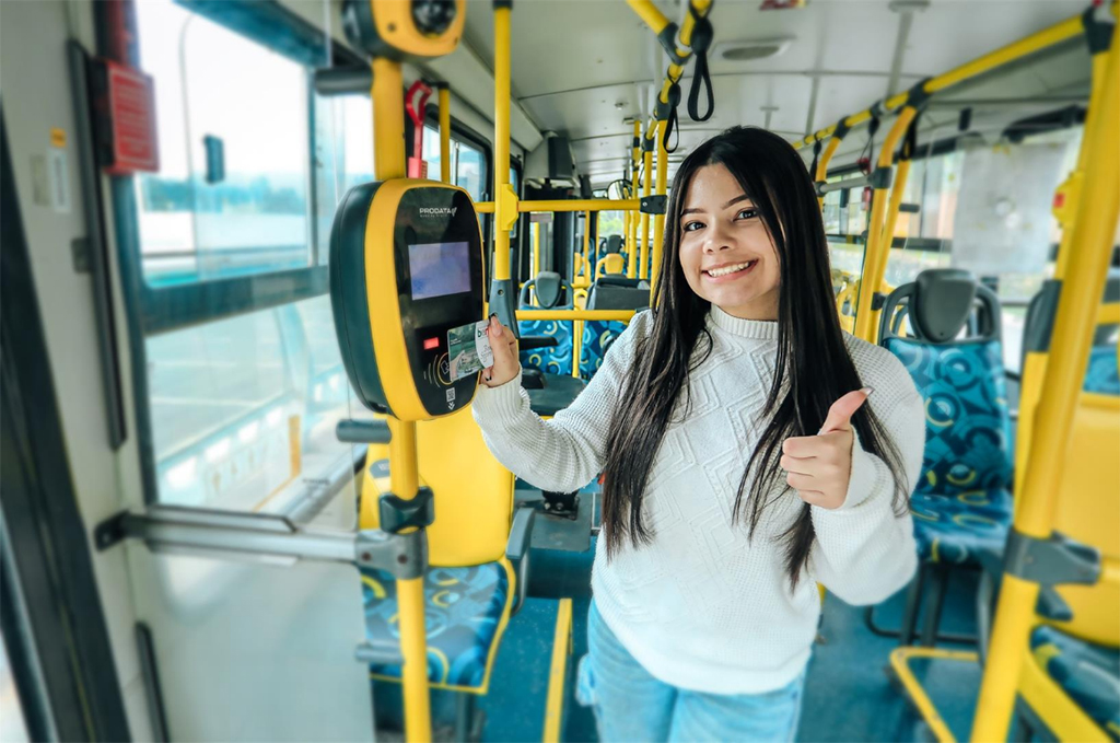 Santana de Parnaíba garante transporte gratuito a estudantes