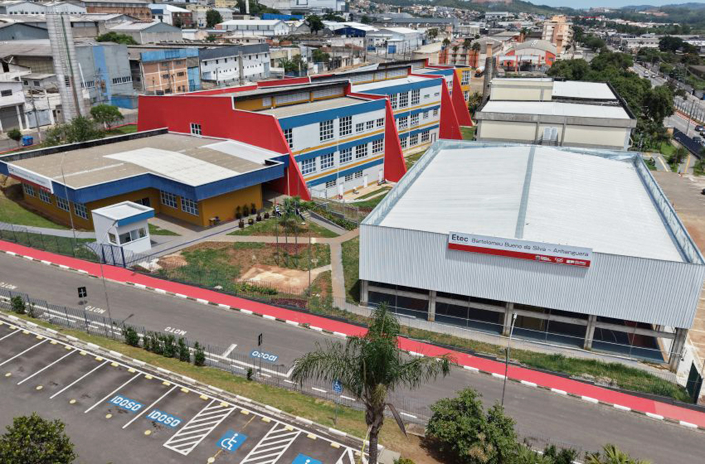 Santana de Parnaíba inaugura ampliação da Etec Anhanguera