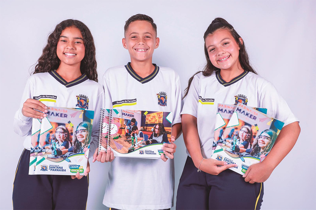 Parnaíba entrega 32 mil kits escolares antes das aulas