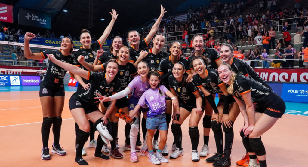Osasco vence Sesi-Bauru e garante G-3 da Superliga