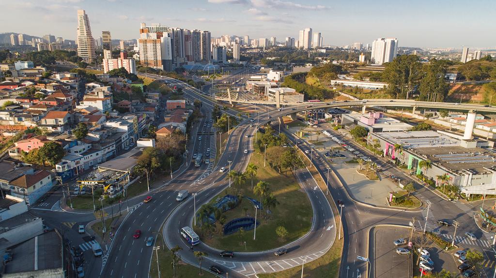Barueri decreta ponto facultativo na quinta (2) e feriado na Sexta-Feira Santa (3)