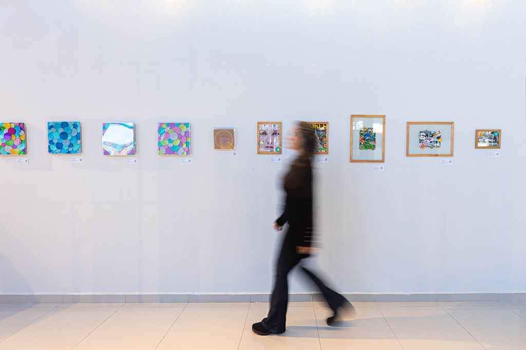 Mostra gratuita de Anna Romanno segue até 26 de junho em Santana de Parnaíba Mostra gratuita de Anna Romanno segue até 26 de junho em Santana de Parnaíba
