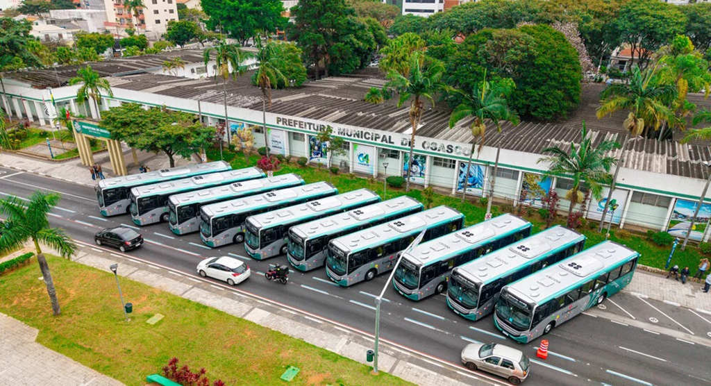 Osasco reforça frota com 10 novos ônibus modernos Osasco reforça frota com 10 novos ônibus modernos