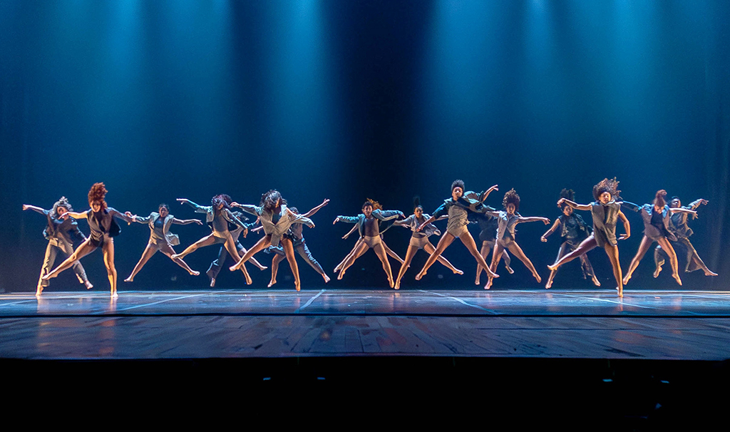 Itapevi disputa o maior festival de dança do mundo em Joinville