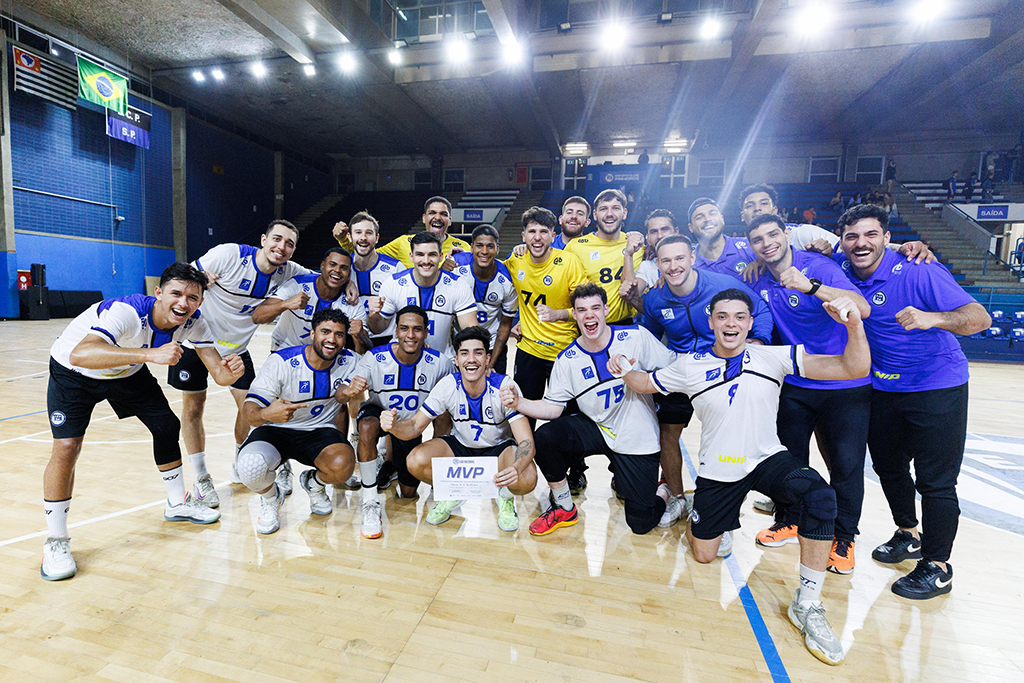 Pinheiros goleia Osasco por 33 a 19 na Liga Nacional de Handebol Pinheiros goleia Osasco por 33 a 19 na Liga Nacional de Handebol