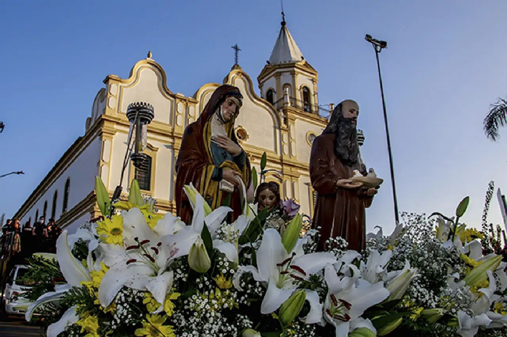 Santana de Parnaíba celebra sua Padroeira neste fim semana Santana de Parnaíba celebra sua Padroeira neste fim semana