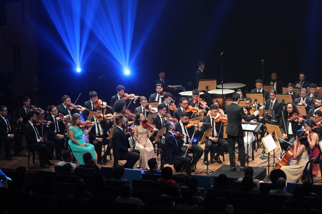 Orquestra Heliópolis apresenta clássicos do rock de graça em Osasco Orquestra Heliópolis apresenta clássicos do rock de graça em Osasco