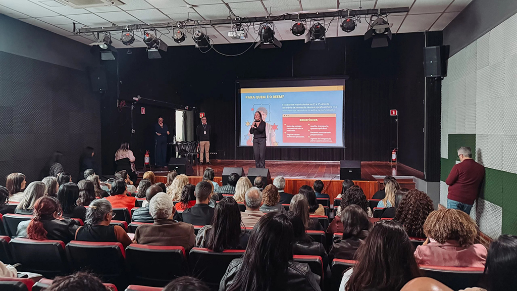 Osasco apresenta programa de estágio para estudantes Osasco apresenta programa de estágio para estudantes