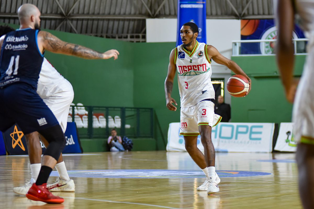Osasco busca primeira vitória no NBB nesta terça-feira Osasco busca primeira vitória no NBB nesta terça-feira