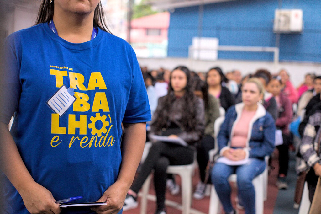 Cotia promove Mutirão do Emprego e seleção para vagas em logística Cotia promove Mutirão do Emprego e seleção para vagas em logística